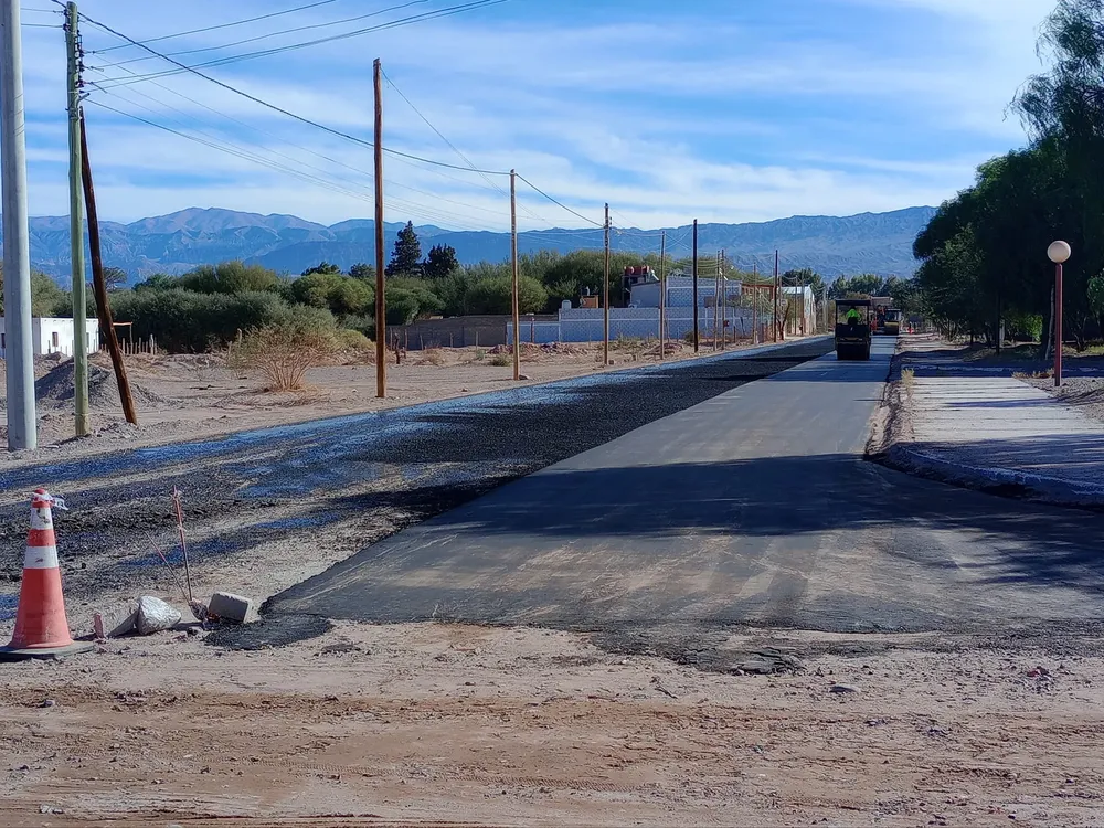 Asfaltado en calles de Fiambala - 02