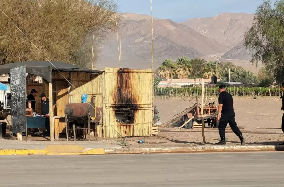 Incendio Puesto de Comidas - 01