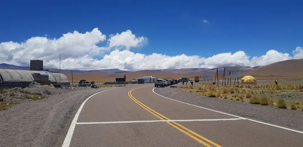 Transito por el Paso de San Francisco - 02