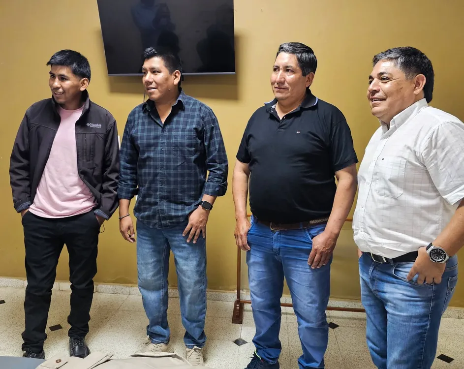 Indumentaria para municipales del norte - 02