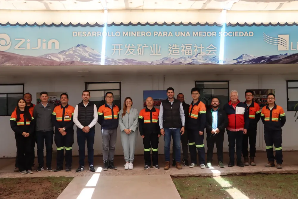 Autoridades Riojanas en Zijin - Liex - 01