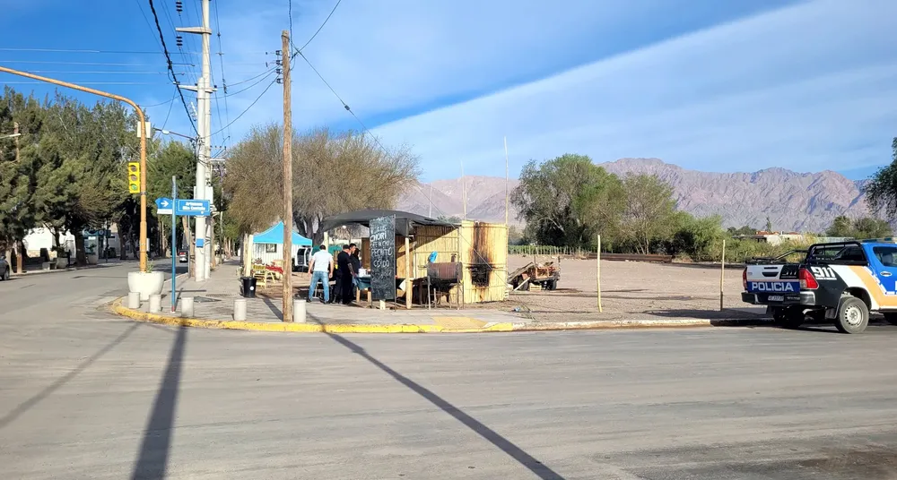 Incendio Puesto de Comidas - 02