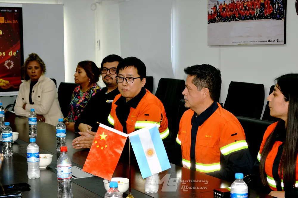 Firma de Acuerdos - Zijin - Liex - 05