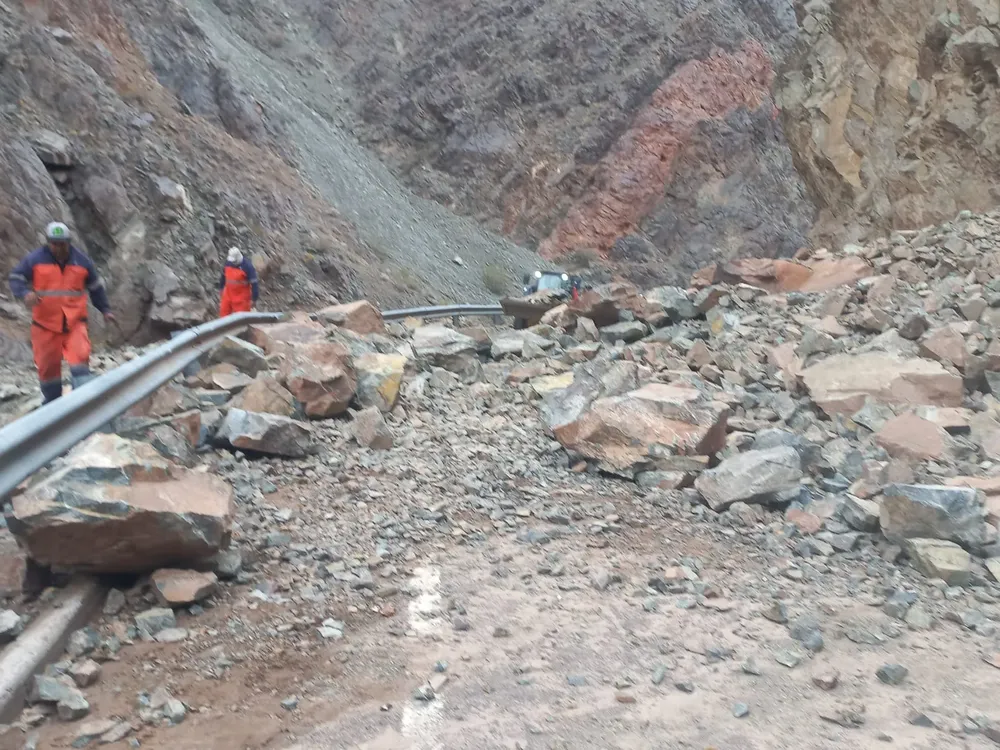 Nuevo Derrumbe en Las Angosturas - 01