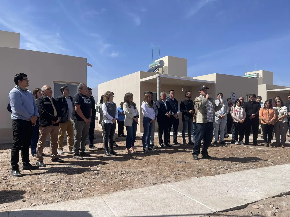 Entrega de Viviendas - 10