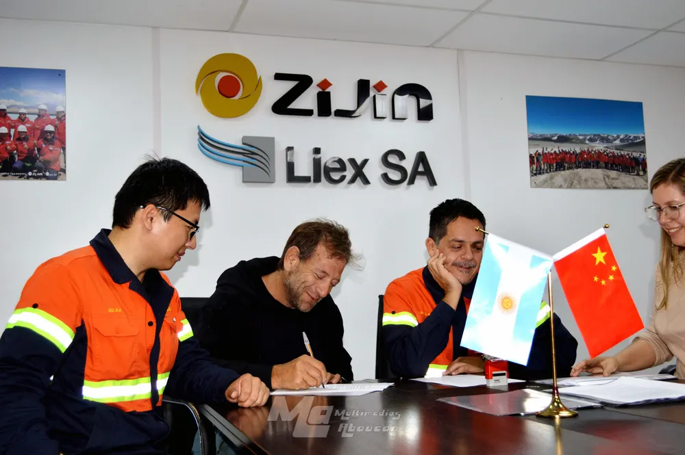 Firma de Acuerdos - Zijin - Liex - 14