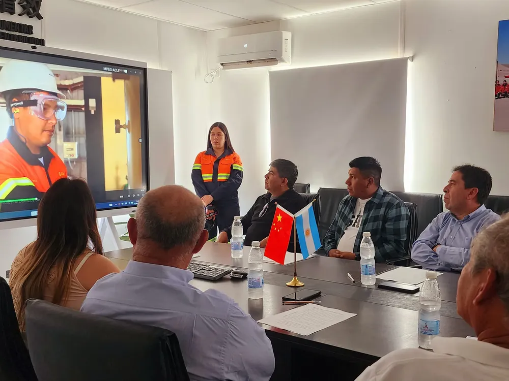 Visita de Autoridades Chilenas - 05