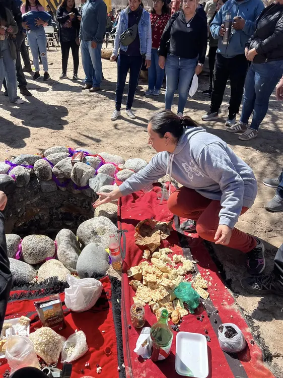 Homenaje a la Pachamama en Taton - 11