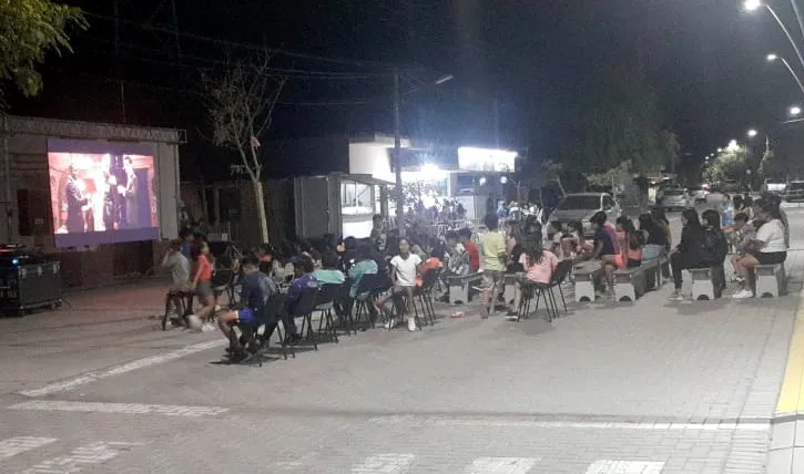 Cine Pantalla Gigante - 03