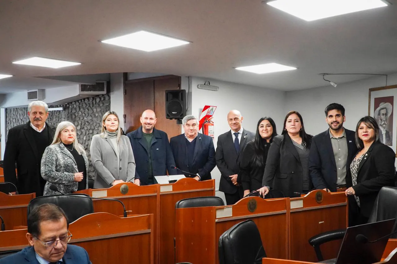 Criticas a Diputados Oficialistas
