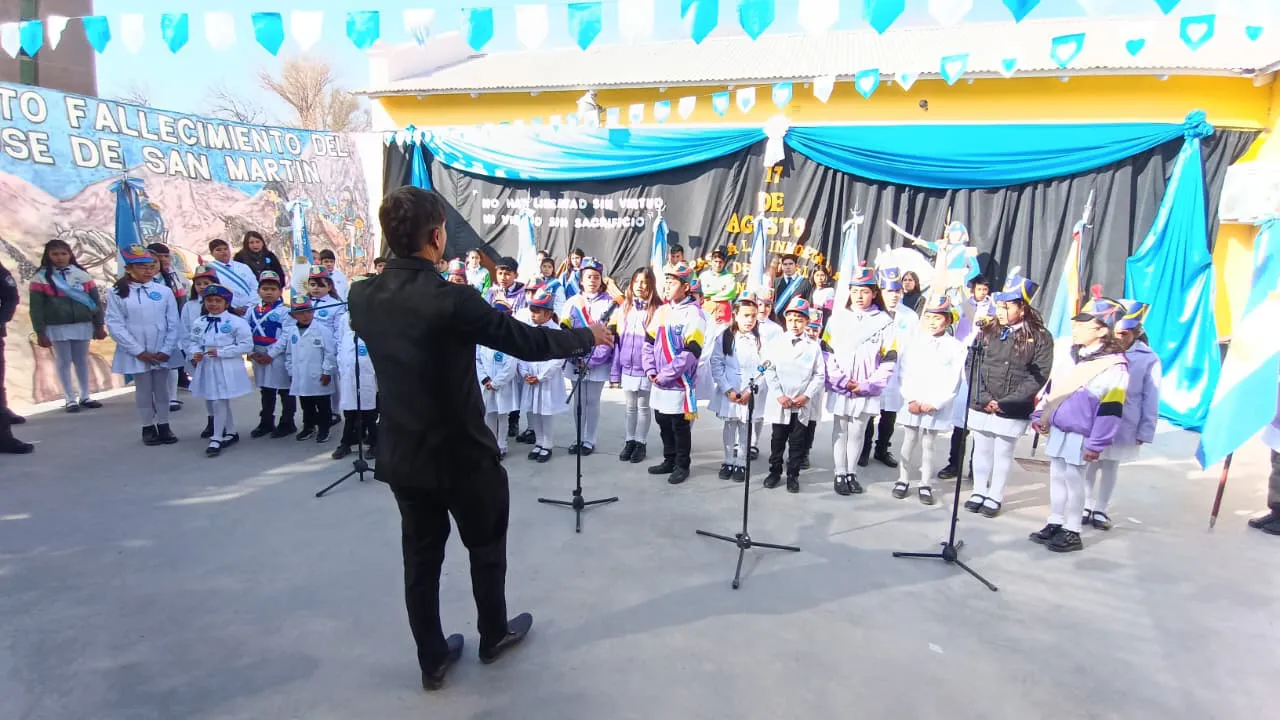 Acto 17 de agosto barrio San Pedro - (38)