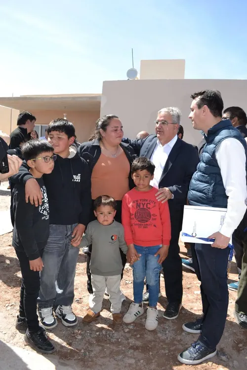 Entrega de Viviendas - 17