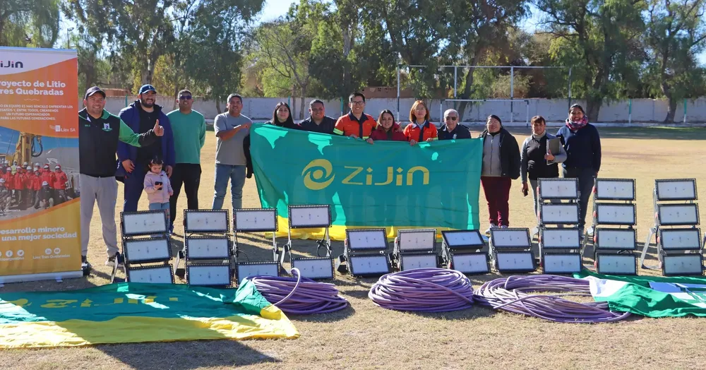 Nueva Iluminacion Club Defensores - 01