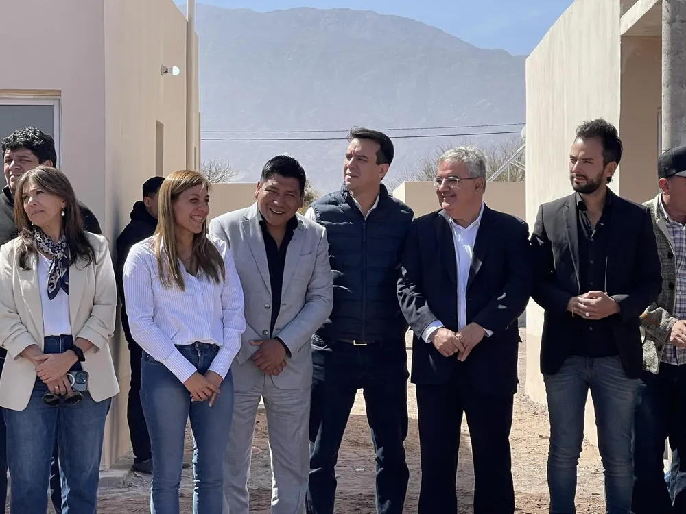 Entrega de Viviendas - 11