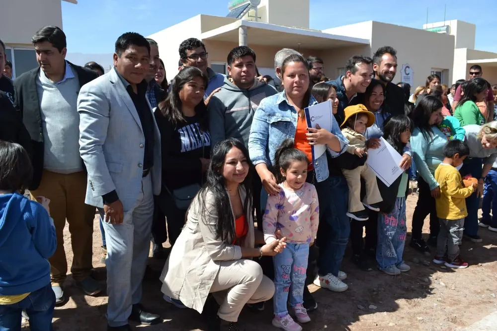 Entrega de Viviendas - 01