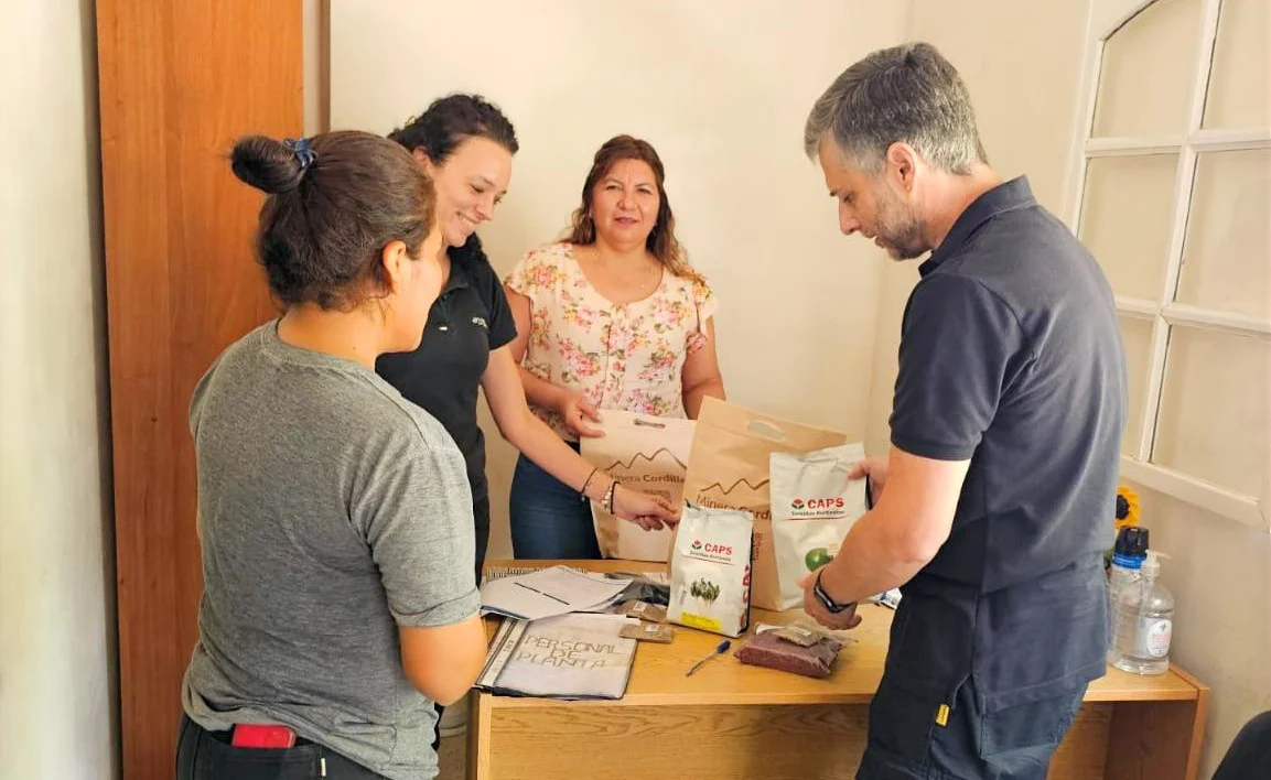 Entrega de Insumos Punta del Agua - 01