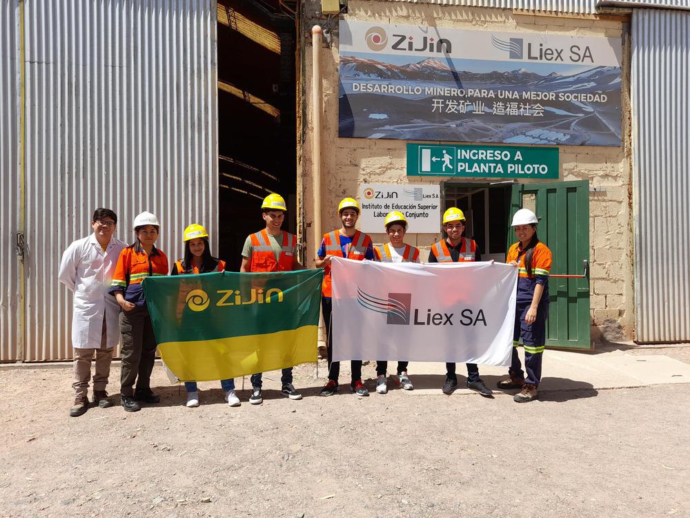 Estudiantes de la UNCA en Zijin-Liex - 09