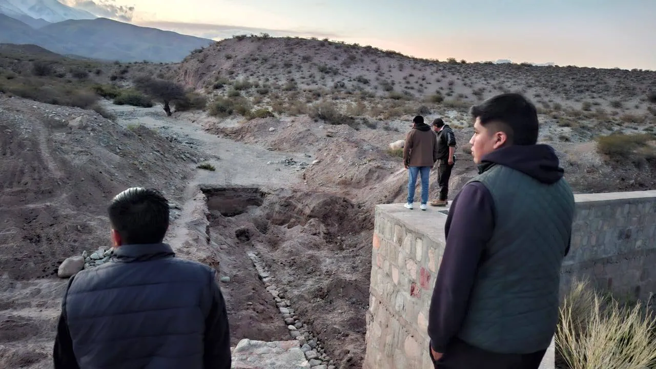 Obra Hidrica en Palo Blanco - 03