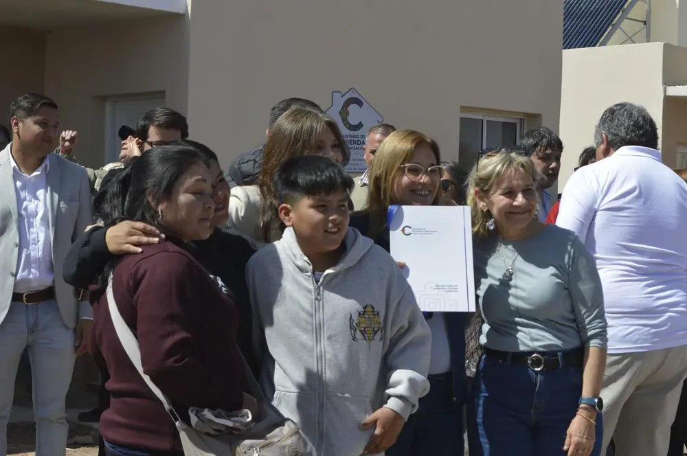 Entrega de Viviendas - 03