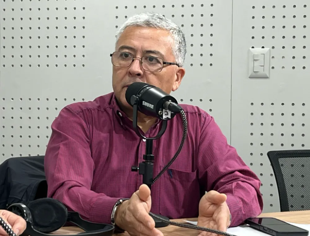 Dr Carlos Uslenghi - 01