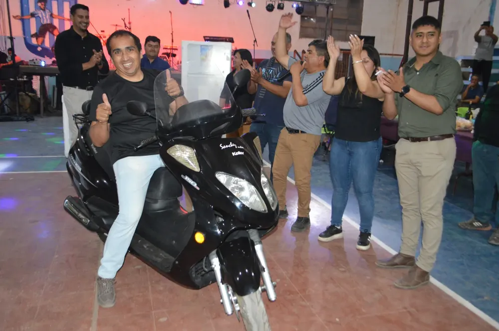 Dia del Empleado Municipal - (76)