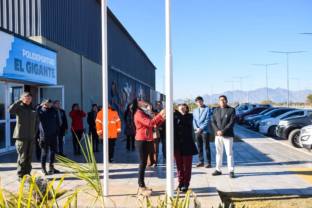 Dia de la Bandera en Tinogasta - 02