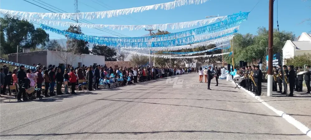 Acto 20 de Junio La Ramadita - 01