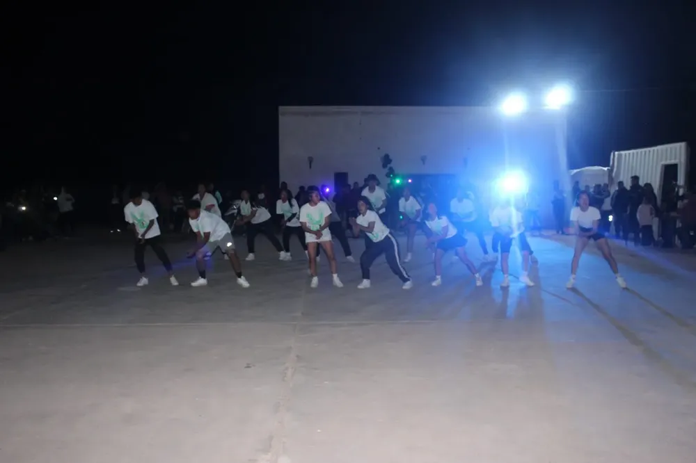 Presentacion de Buzos Palo Blanco - 03