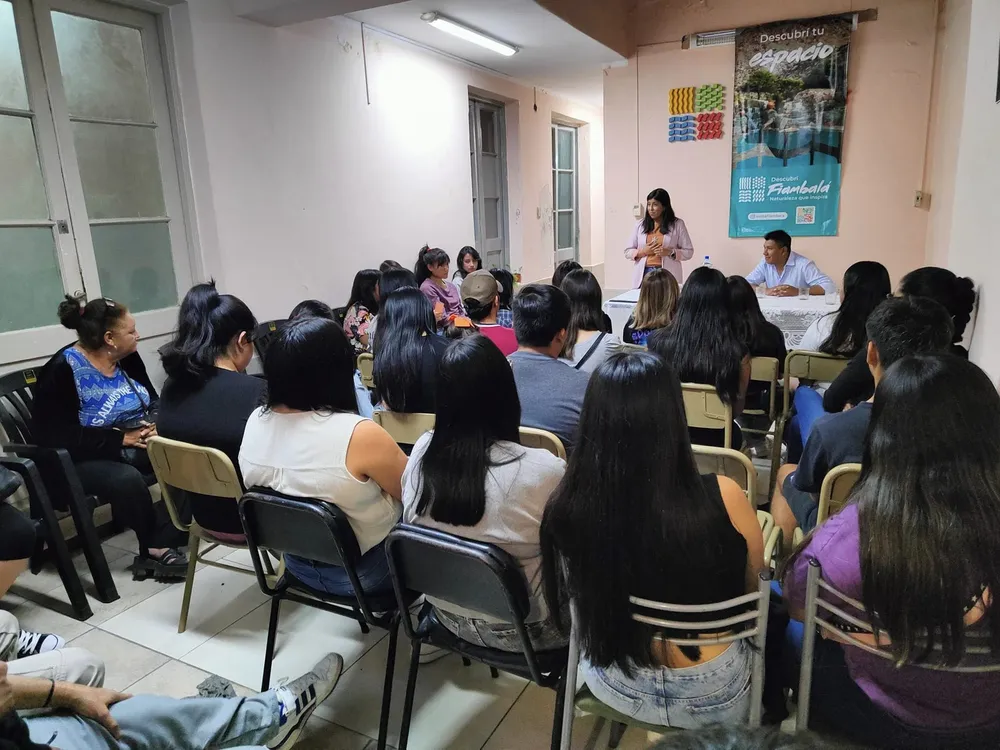 Encuentro con Universitarios - 01