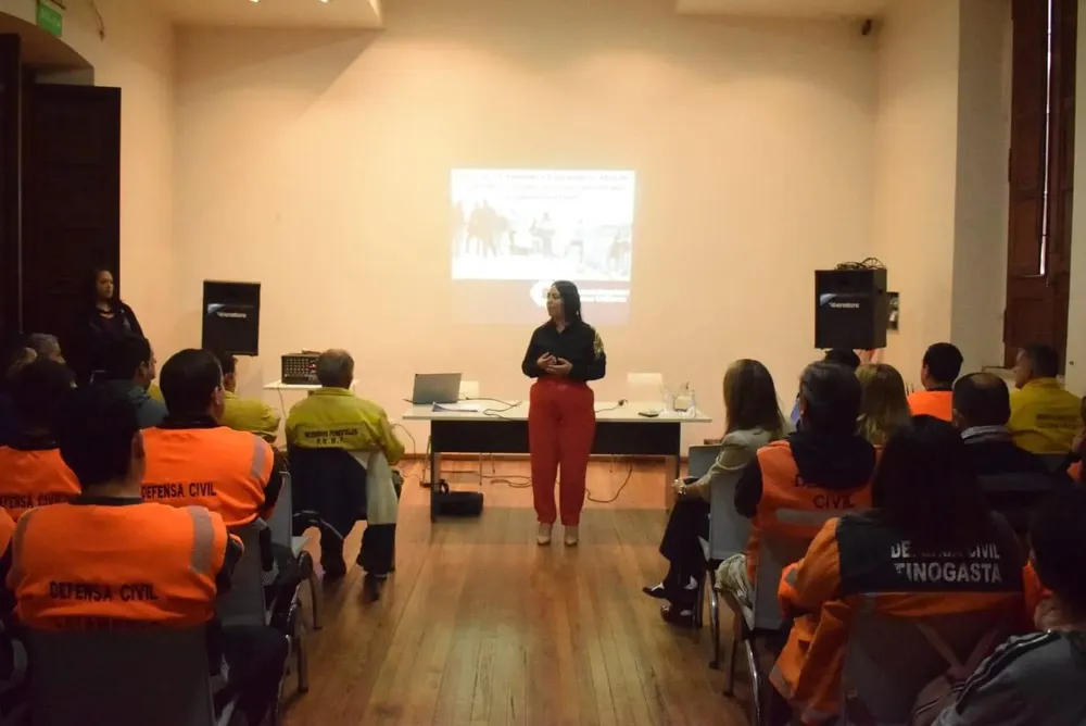 Capacitaciones Defensa Civil Tinogasta - 01