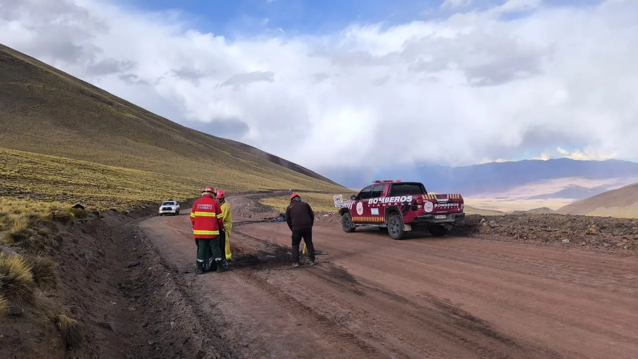 Trabajos de Bomberos en la Cordillera - 01