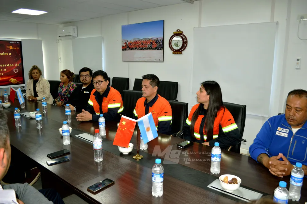 Firma de Acuerdos - Zijin - Liex - 04