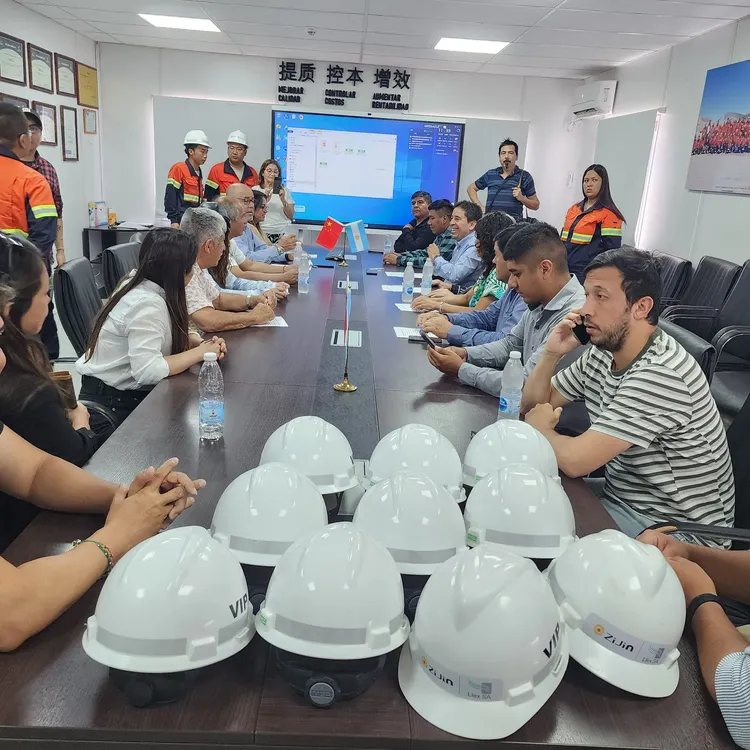 Visita de Autoridades Chilenas - 04