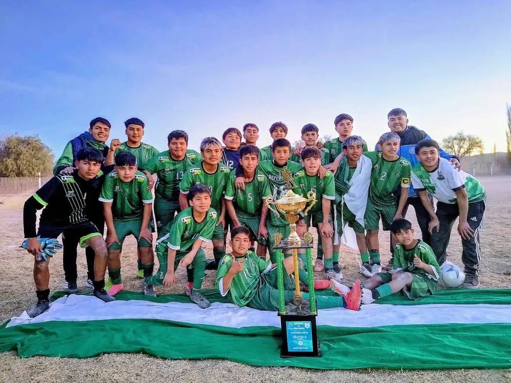 Defensores Campeon - 01