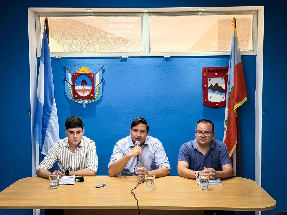 Presentacion Polo Universitario Tinogasta - 01