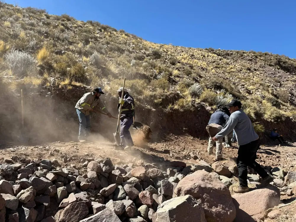 Trabajos en el Camino a Termas Los Hornos - 01