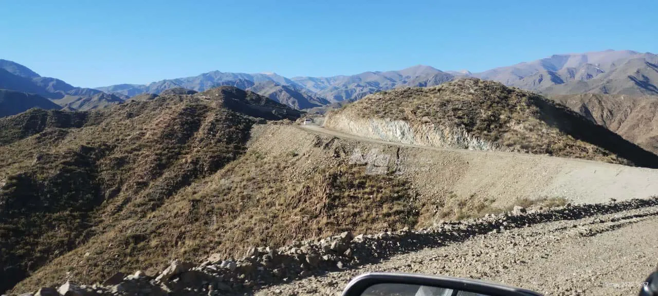Camino de Chuquisaca - El Peñon - 01