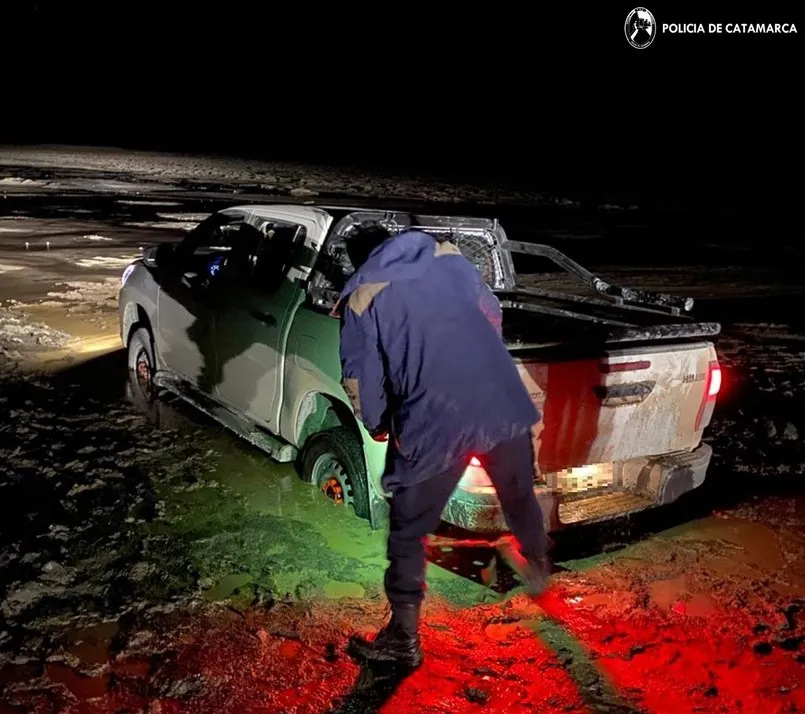 Camioneta Varada en Tinogasta