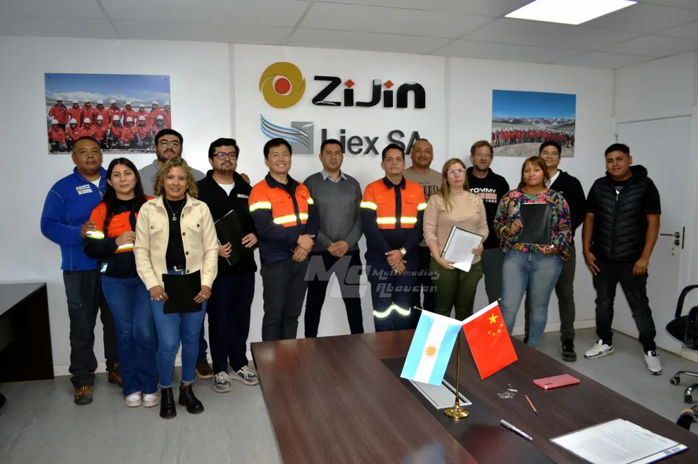 Firma de Acuerdos - Zijin - Liex - 01