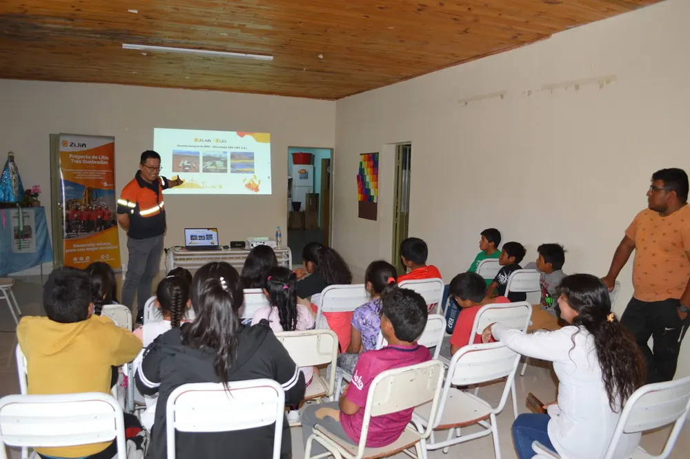 Zijin - Liex en Punta del Agua - 03