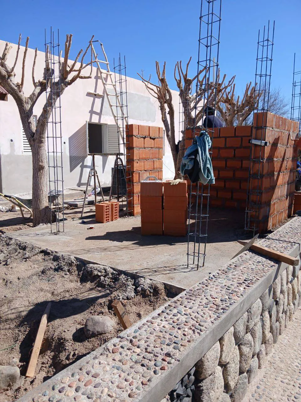 Construccion Cajero en Medanitos - 02