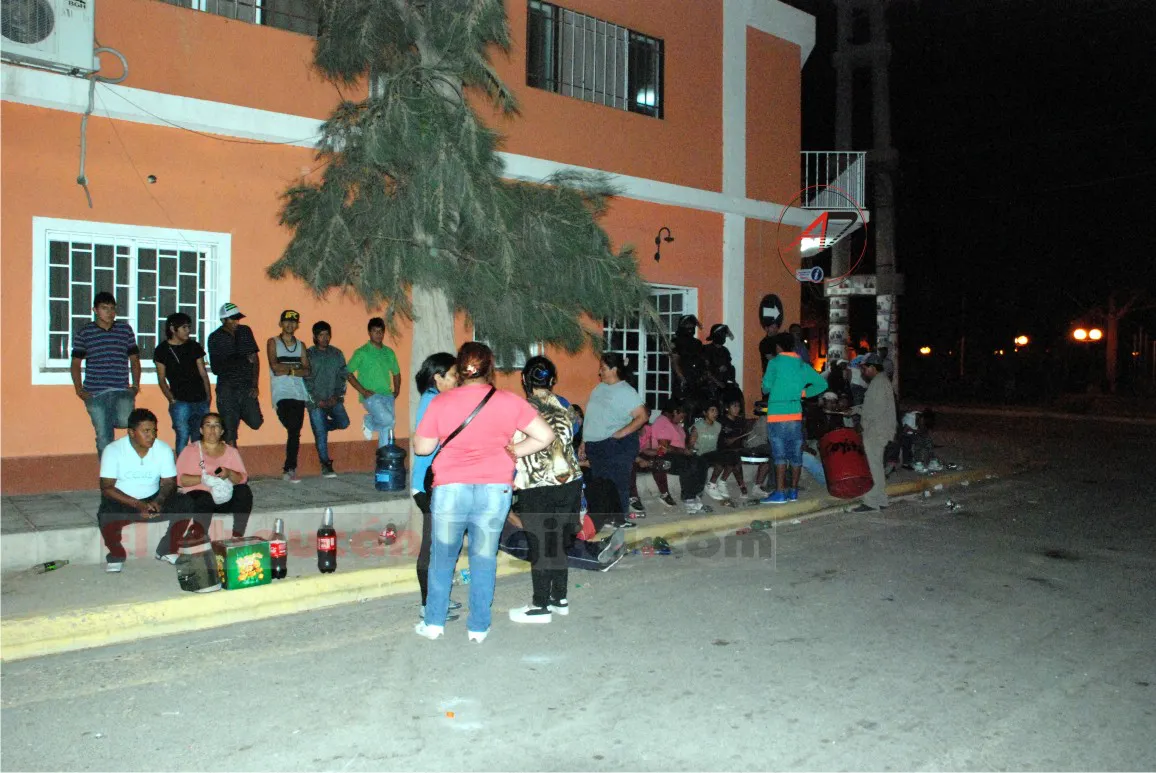 Manifestacion_frente_municipio-02